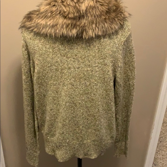 🆕Fever Cardigan w/ Removable Faux Fur Collar - Picture 14 of 16
